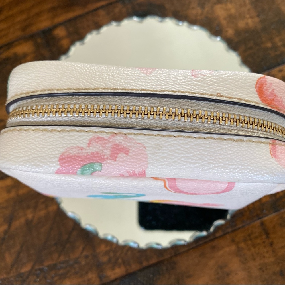 COACH White Floral Print Mini Cosmetic Case💛 - Picture 3 of 11